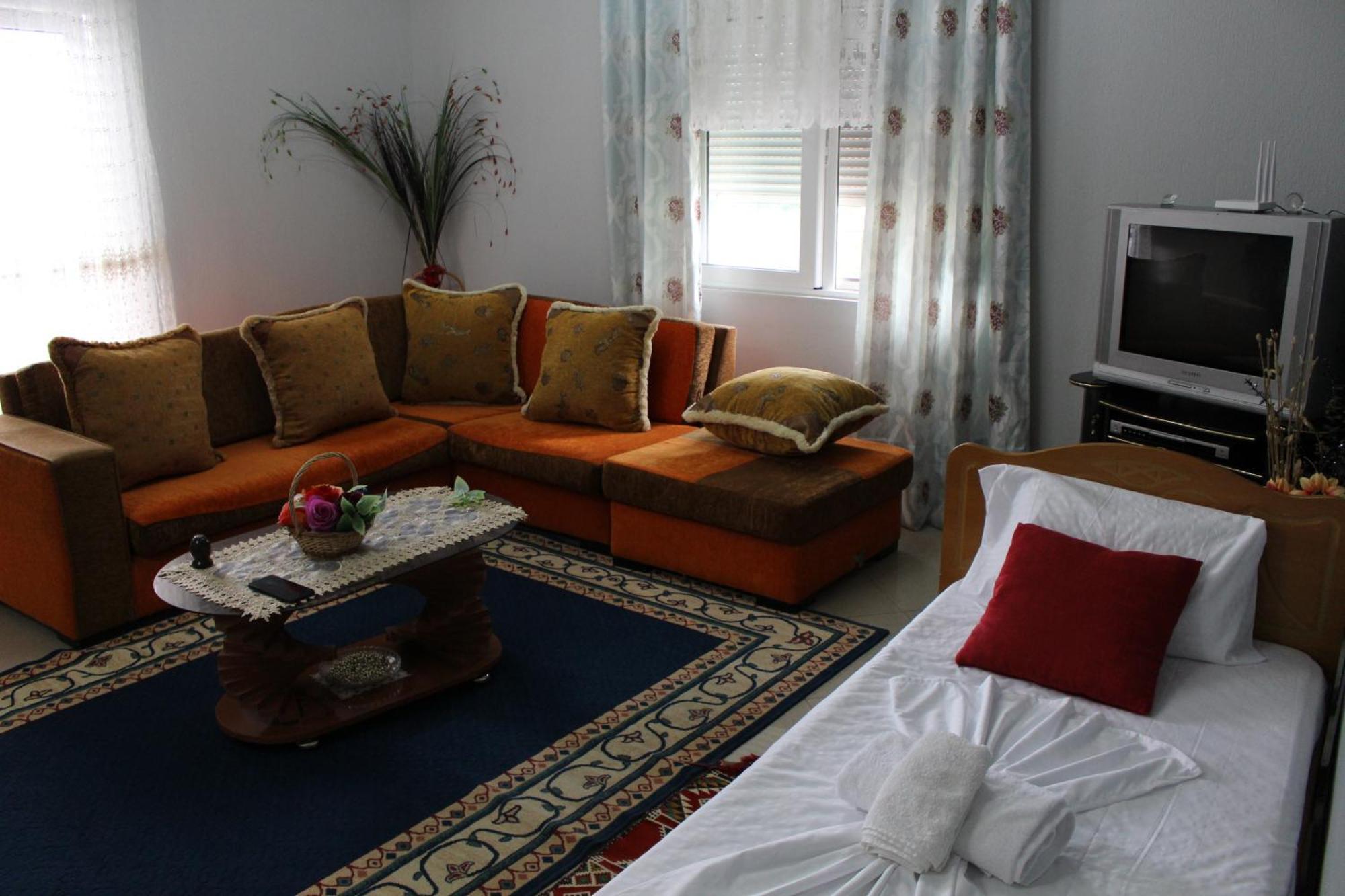 Vila Karagjozi Гирокастра Экстерьер фото