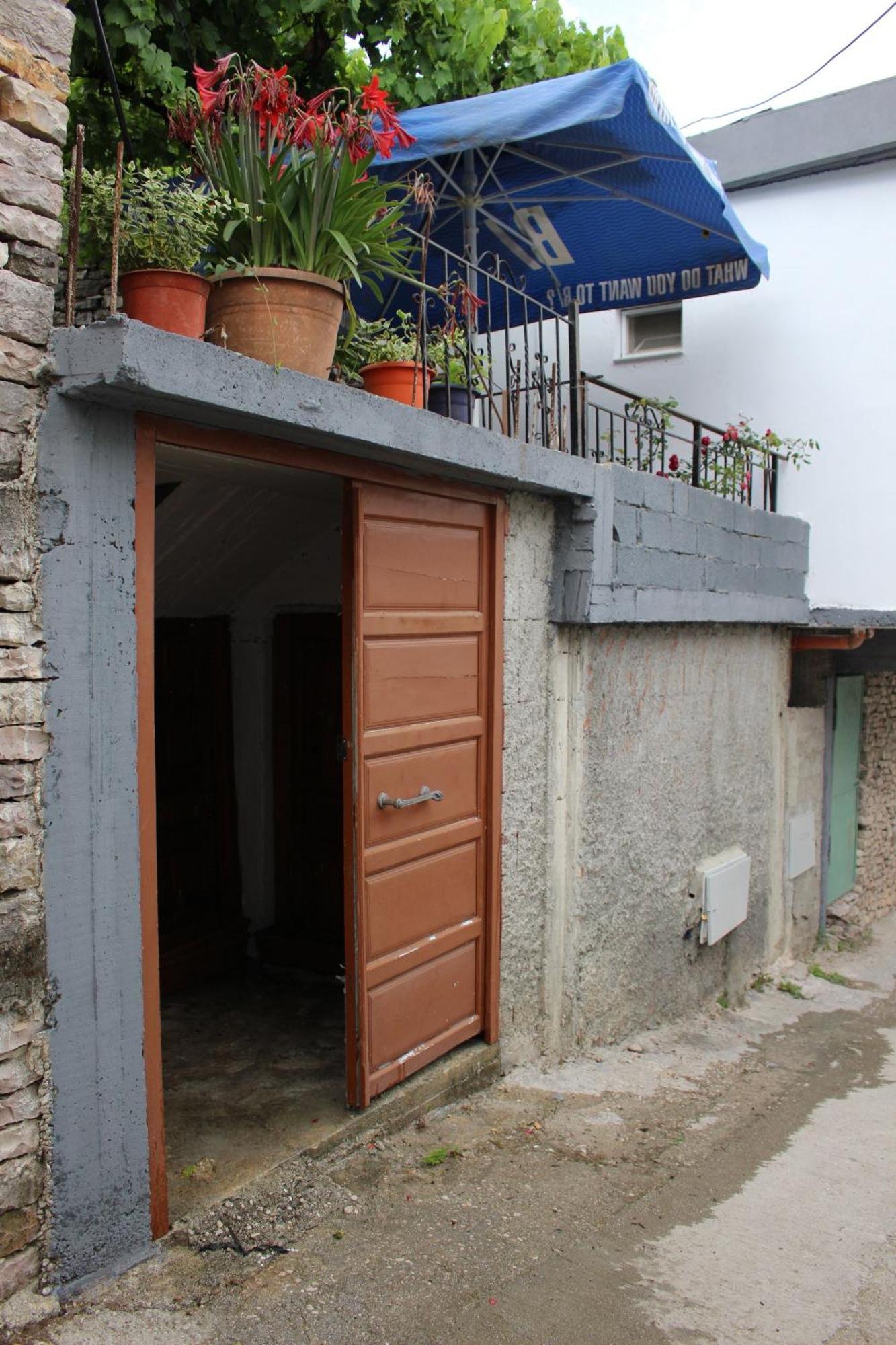 Vila Karagjozi Гирокастра Экстерьер фото